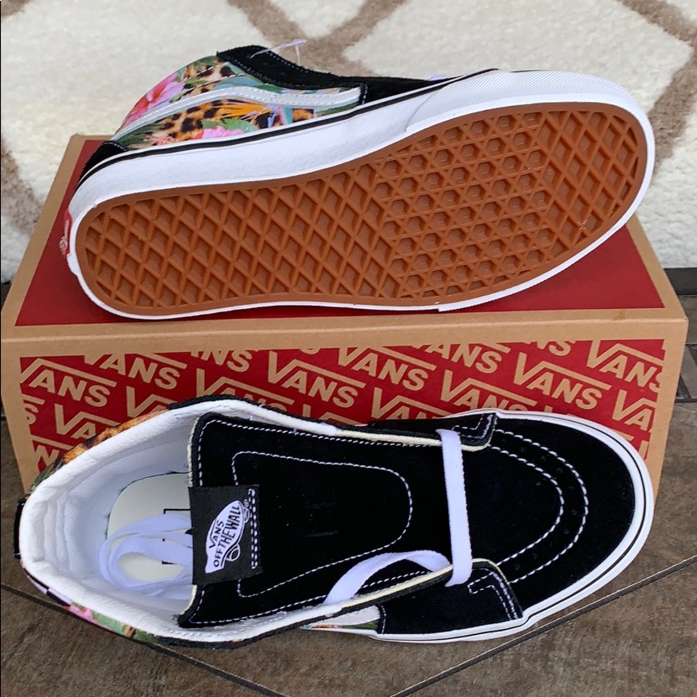 ••VANS SK8-Hi TROPICALANMICHK TRWHTMLT WMNS - Picture 3 of 16